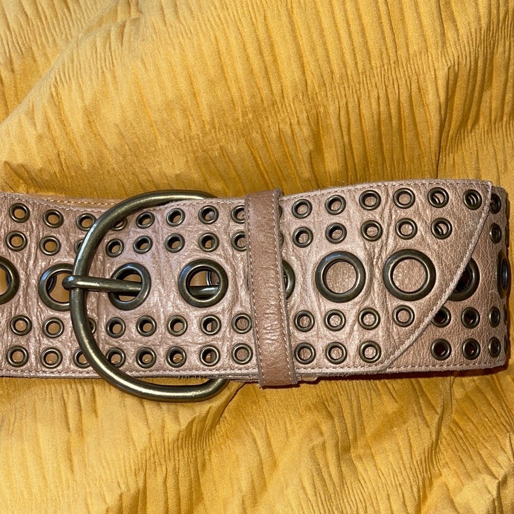 Tan Leather Belt - Picture 4 of 10